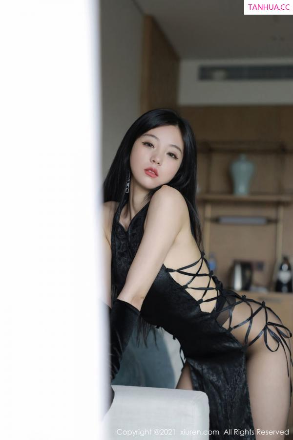 佘贝拉  [XiuRen]高清写真图 2021.10.27 No.4125 佘贝拉bella第30张图片